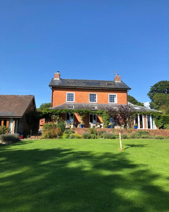 Tirabad Bed & Breakfast | Cwmllechwedd Fawr CYF