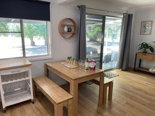 Wooragee House | Cycle on Star Lane