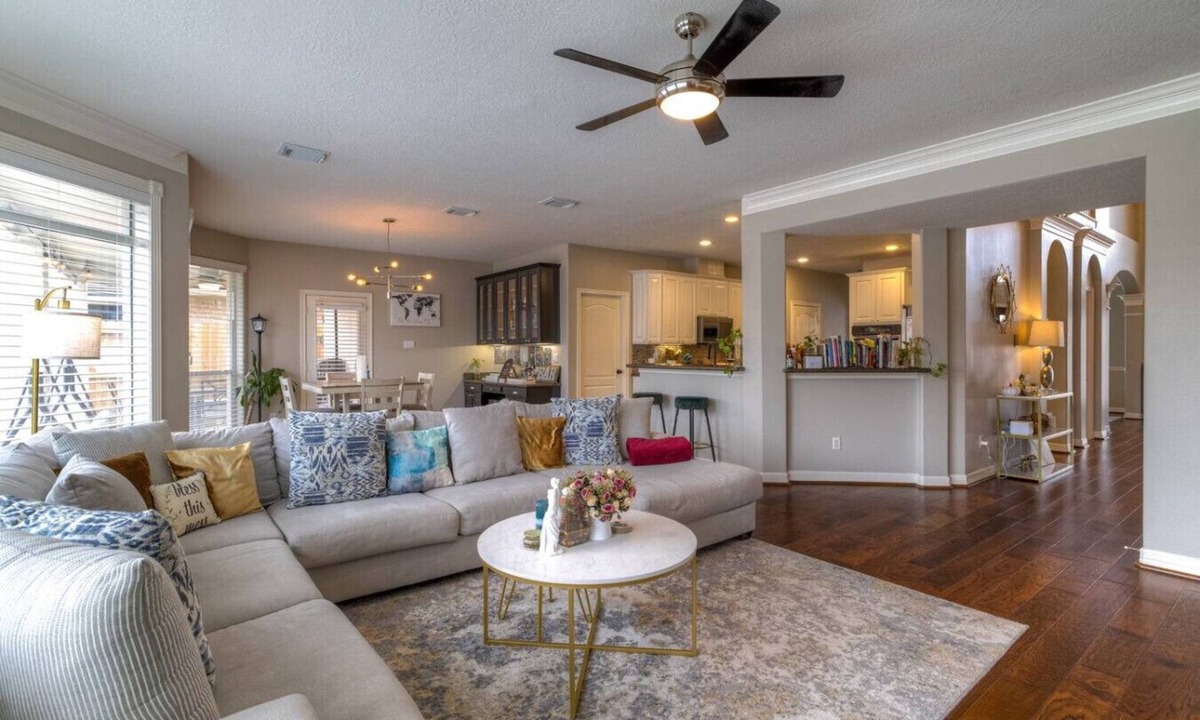 Windermere Lakes House | Cyfair home w/pool and theater