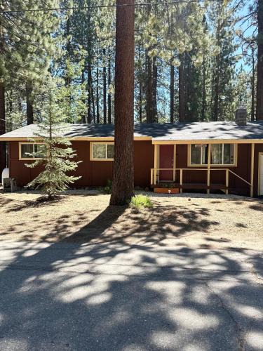 Sierra Tract House | CYH0822 - Pinter Pines Retreat home