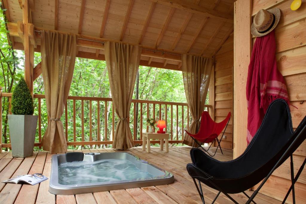 Saint-Mexant Cabin | Cyprès Si Haut