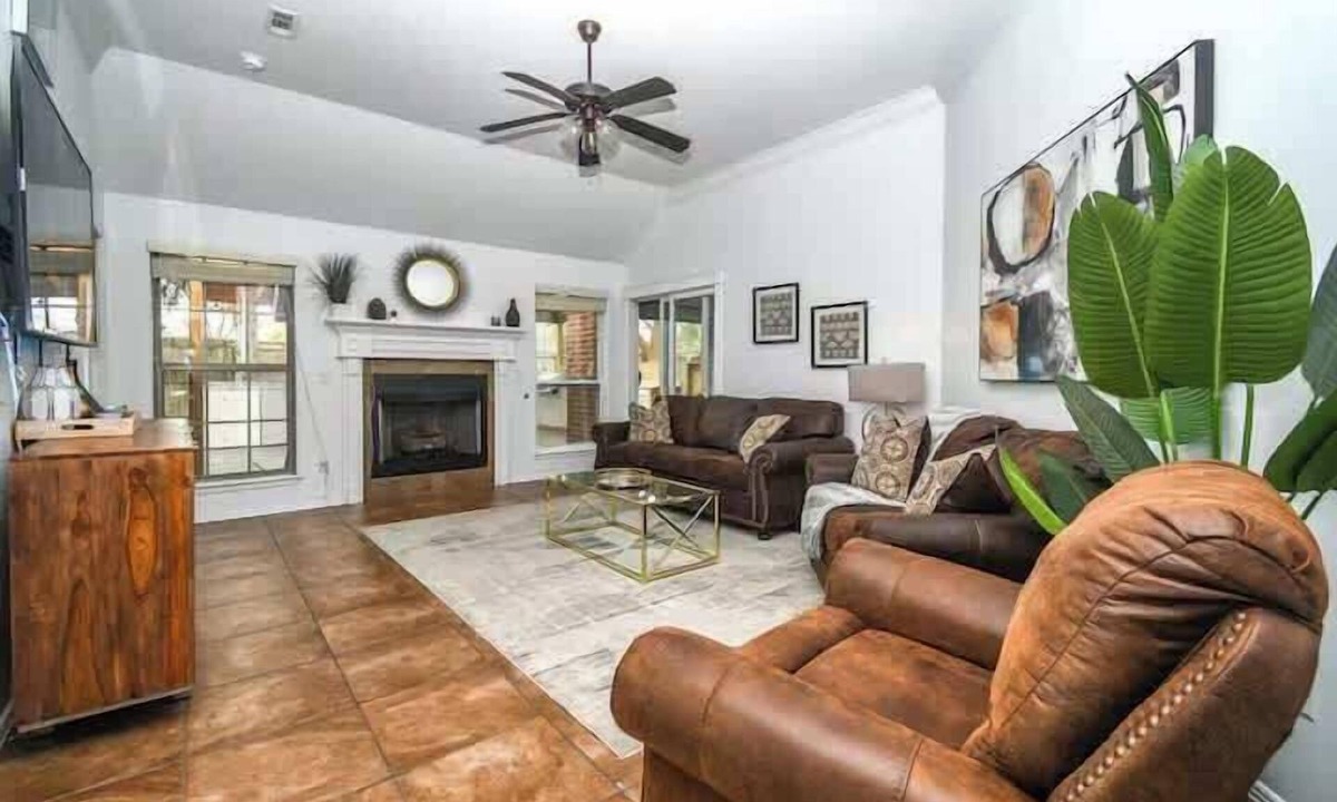 Siloam Springs House | Cypress Ct. Family Retreat