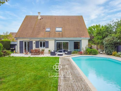 Saint-Pavace House | Détente familiale avec piscine chauffée proche Le Mans