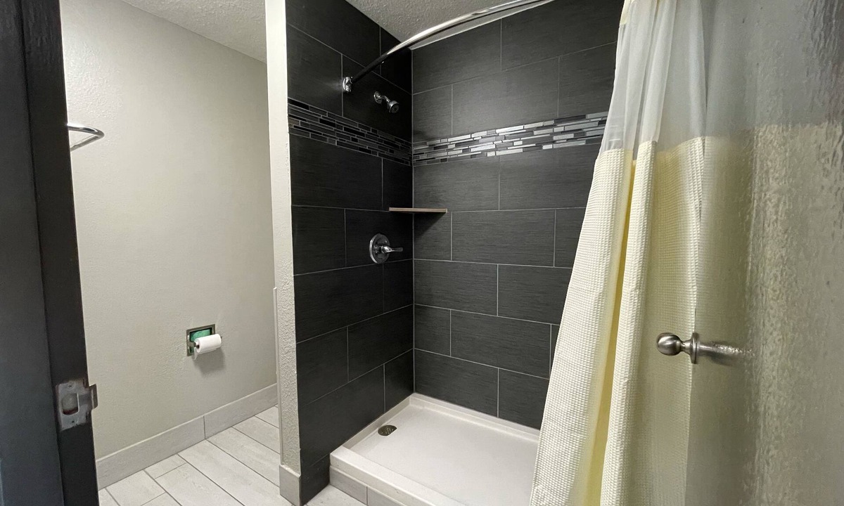 Farmerville Hotel | D'Arbonne Lake Motel