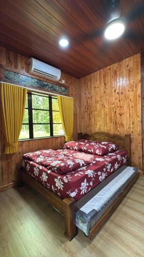 Lenggong Hotel | D'Kebun Lenggong Perak Chalet