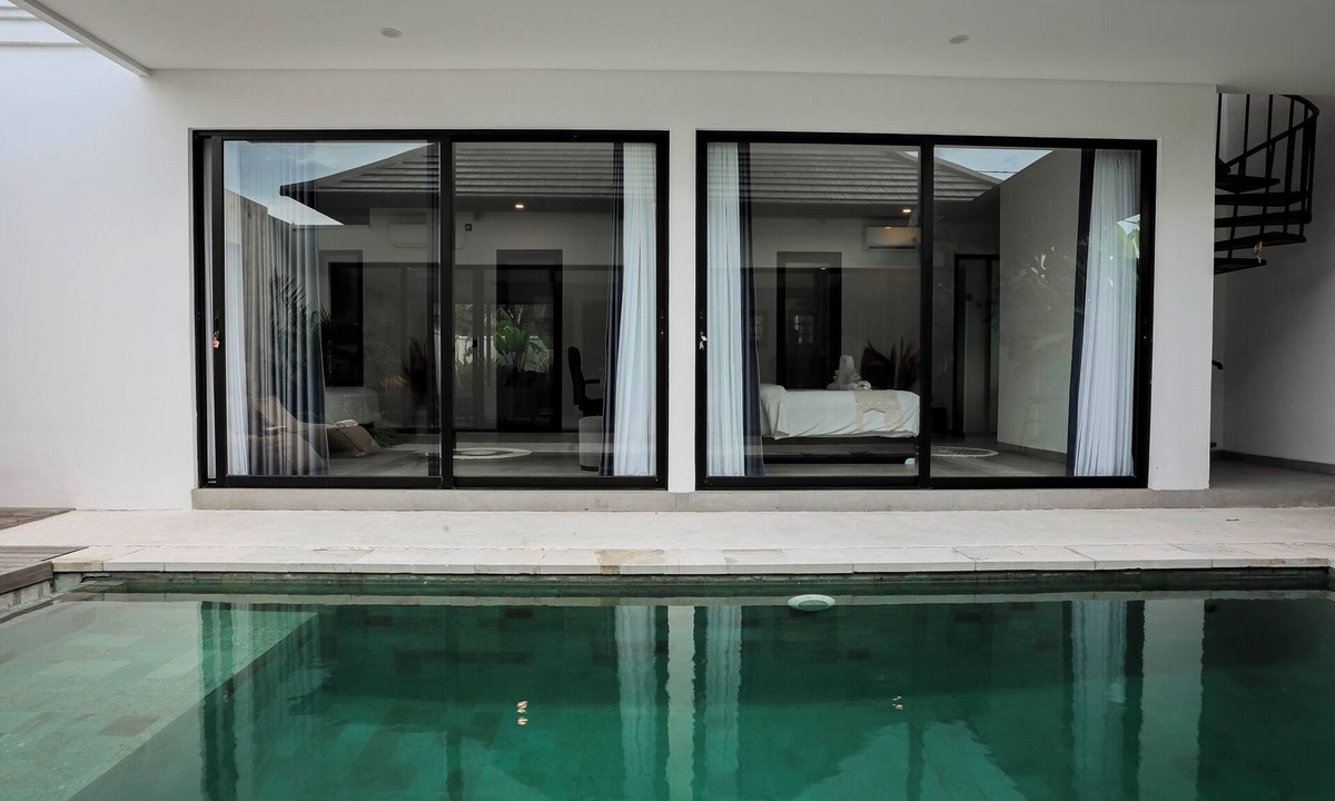 Kediri House | D'Kenyeri Villa by Aayan