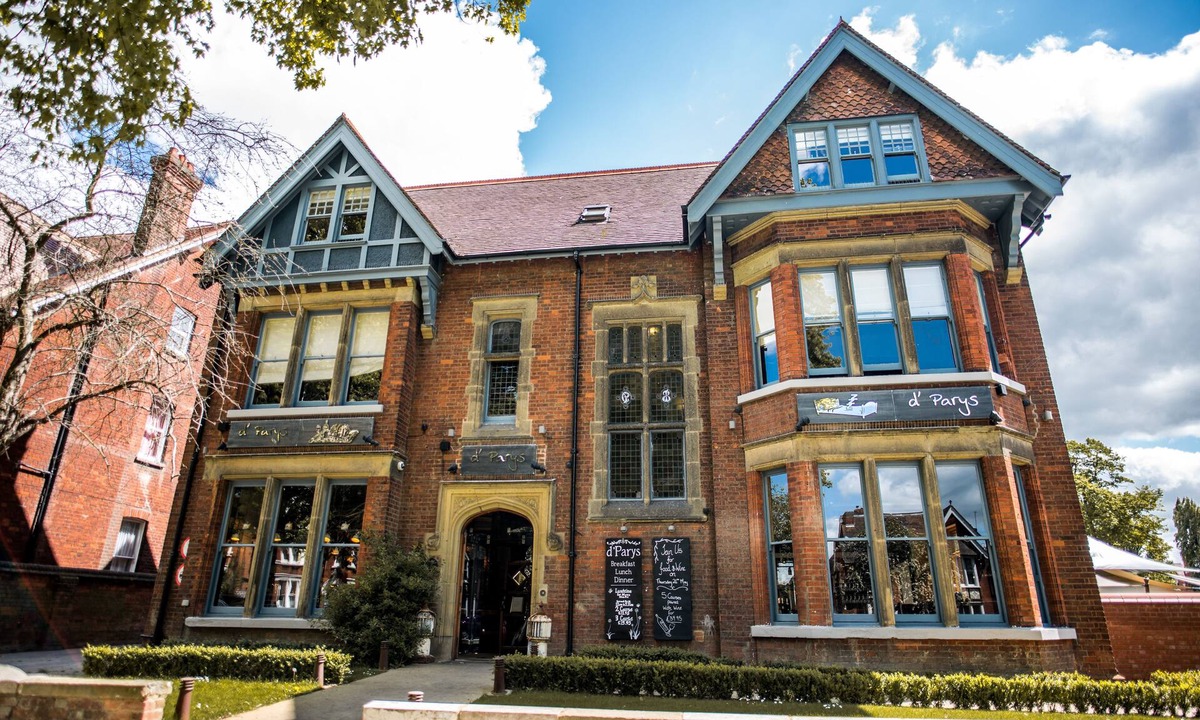 Bedford Hotel | D'Parys