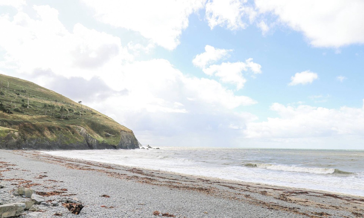 Aberystwyth Cottage | D12 Treetops