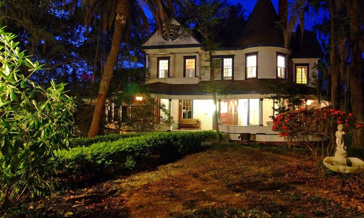 Monticello Bed & Breakfast | Daffodale House B&B