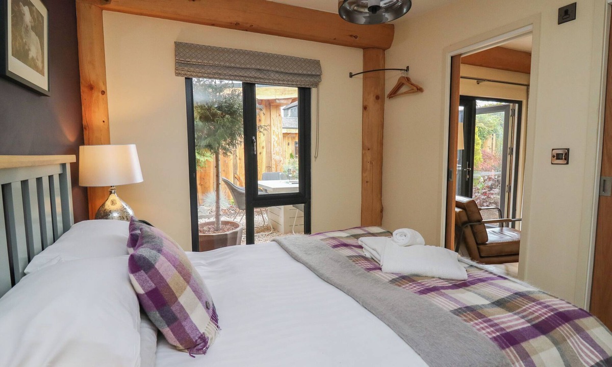 Kingswood Cottage | Daffodil