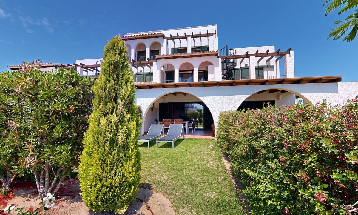 El Perello Ski Chalet | DAFFODIL LES OLIVERES