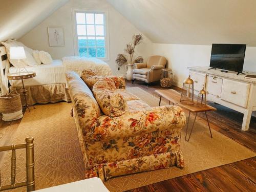 Dahlonega Apartment | Dahlonega Wine Country Retreat at Cardinal Hill