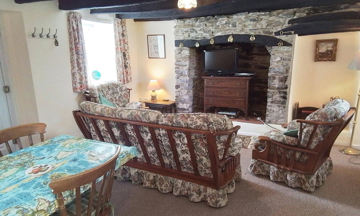 Llangeler Cottage | Dairy Cottage, Newcastle Emlyn