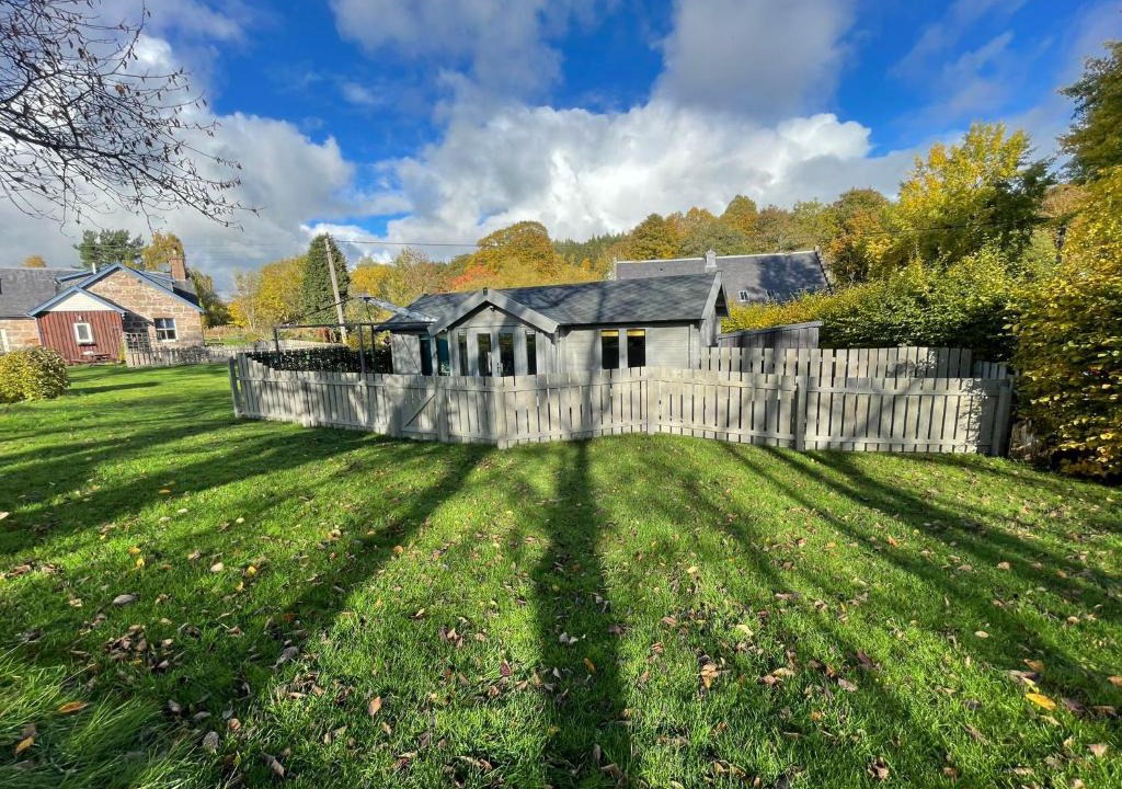 Aboyne Ski Chalet | Daisy Cabin