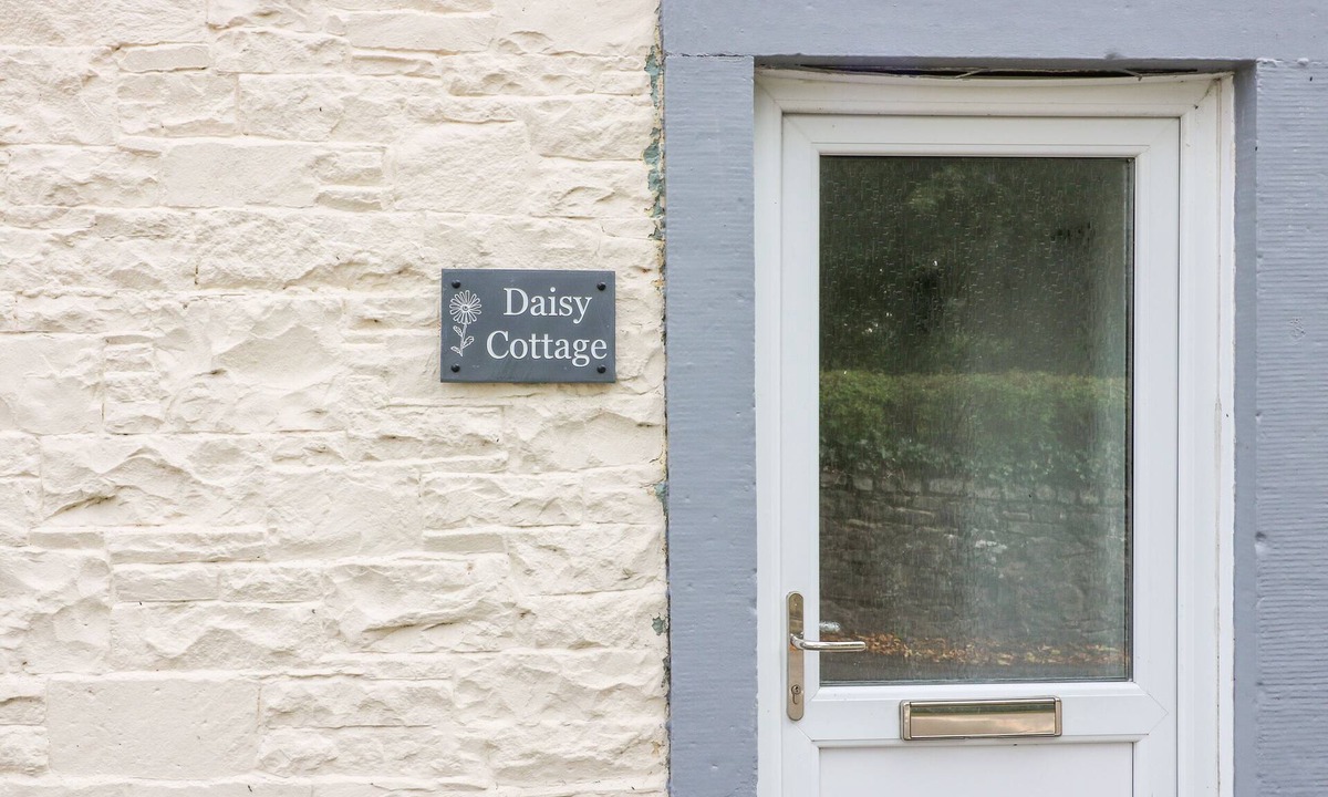 Moffat Cottage | Daisy Cottage