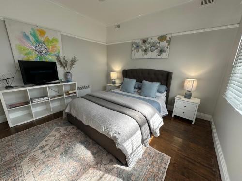 Yarram House | Daisy Cottage on Duke 3BR