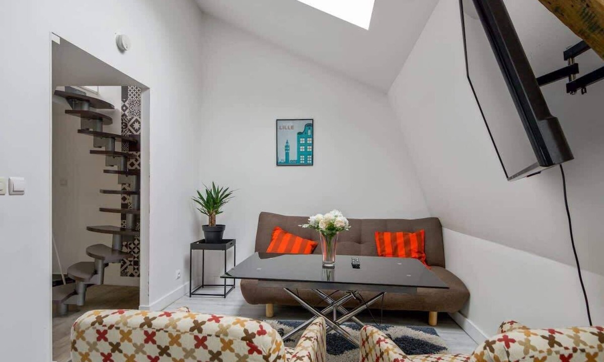 Saint-Maurice Pellevoisin Apartment | Daisy-Gares, Grd Palais, Zénith&Centre à Deux Pas
