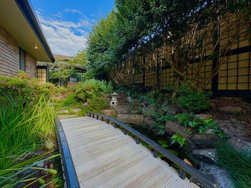 Daisy Hill House | Daisy Hill Tranquil Japanese Retreat