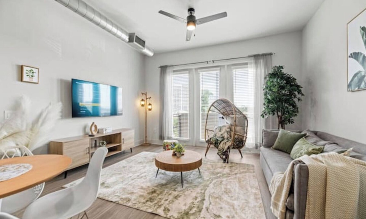 Dallas Design District House | Dallas Dream Stay Prime Location 1BR 2BEDS