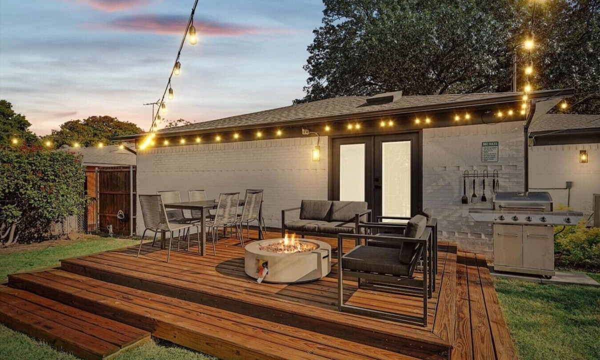 Northeast Dallas House | Dallas Home | Fire Pit · Spa Bath · Sleeps 11