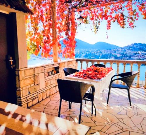 Gruz House | Dalmatian House, spacious stone terraces, balcony , views
