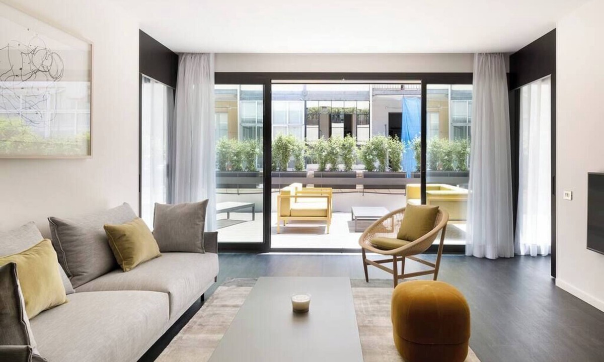 Eixample Apartment | DANDELION - Spacious Barcelona Apartment with Spectacular Terrace