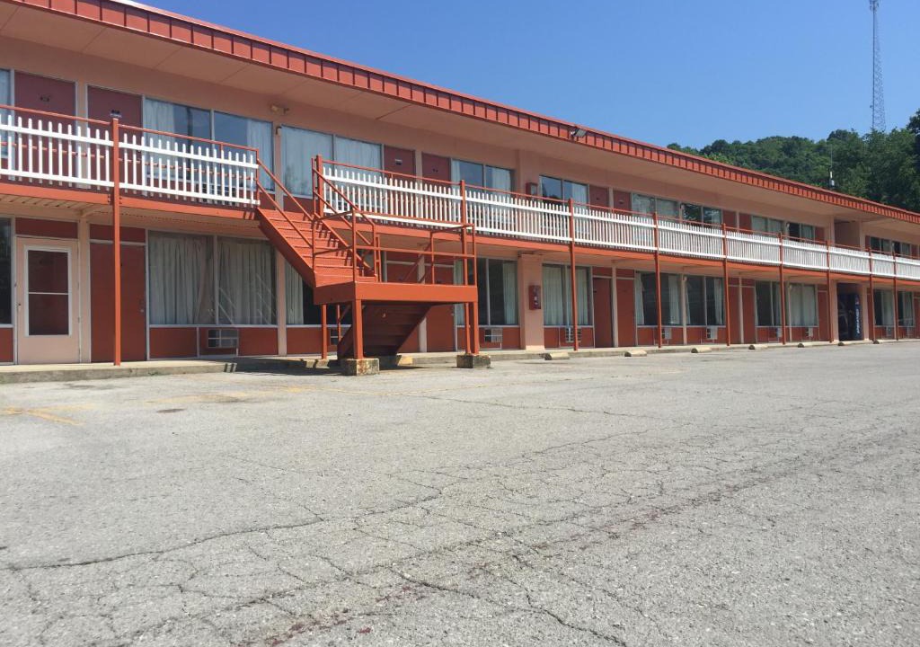 Coal Run Village Hotel | Daniel Boone Motor Inn