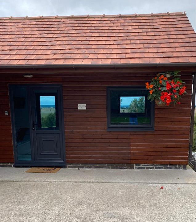 North Wheatley Apartment | Danielle’s den