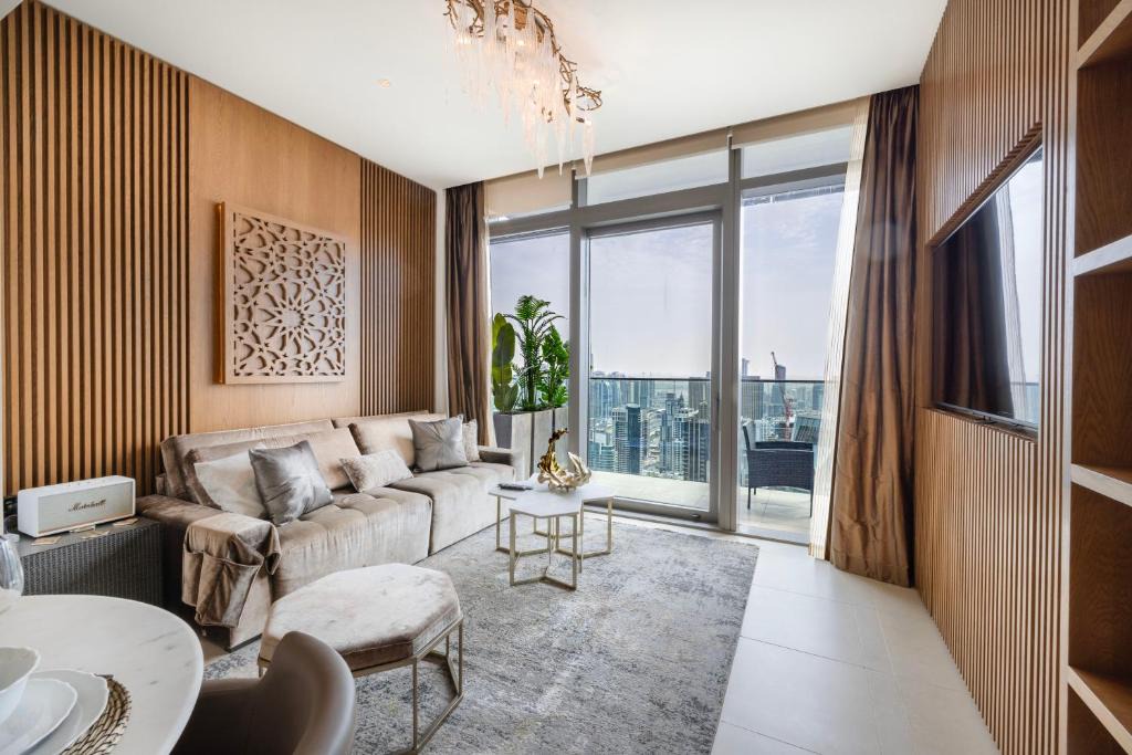 Dubai Marina Apartment | Daniels 1BR Marina Horizon Retreat