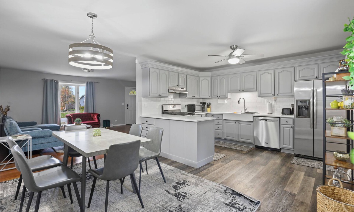Darien House | Darien Delight - Single Level Ranch