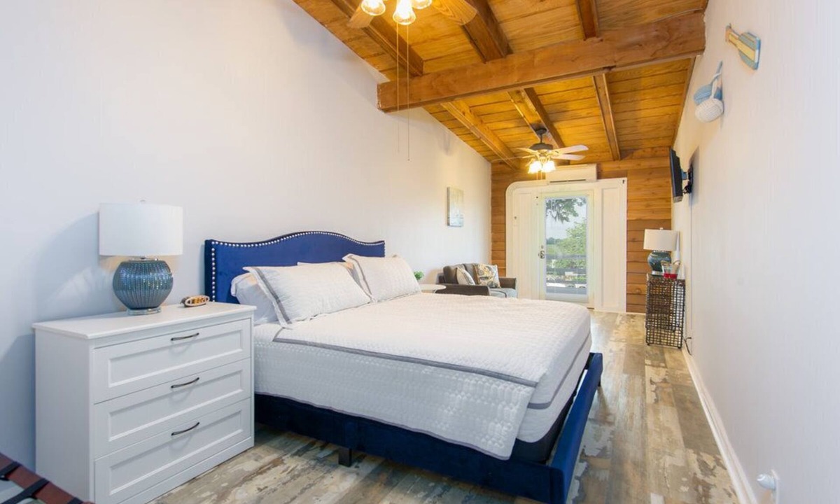 Darien Hotel | Darien Dockside Inn