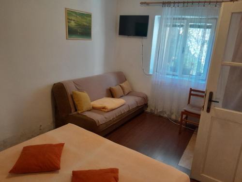 Skradin Apartment | Darinka