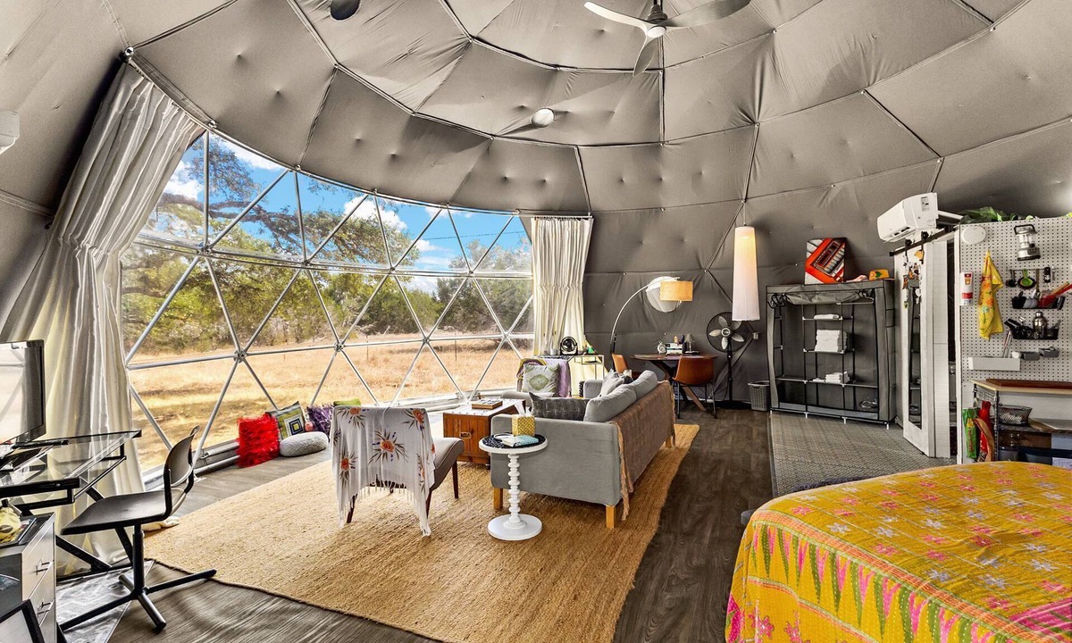 San Marcos Cabin | Darksky Stargazing Dome on 11 Acre Wildlife Preserve | Cozy Glamping Retreat with Bathroom & Shower