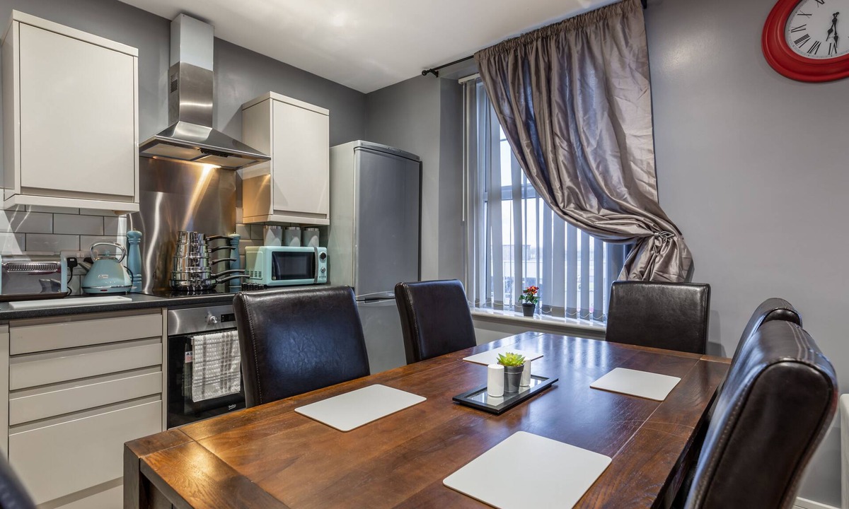 Darlington Apartment | Darlington Centre Open Plan Apartment 5