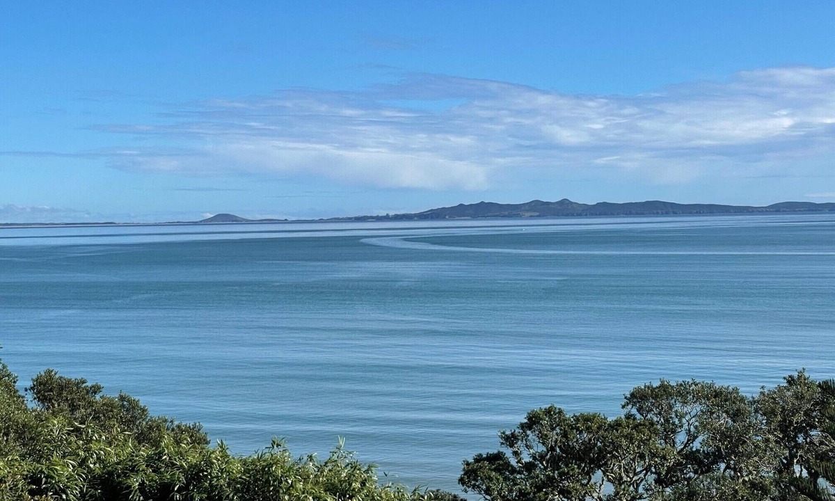 Coopers Beach House | Davinas - The Beach House