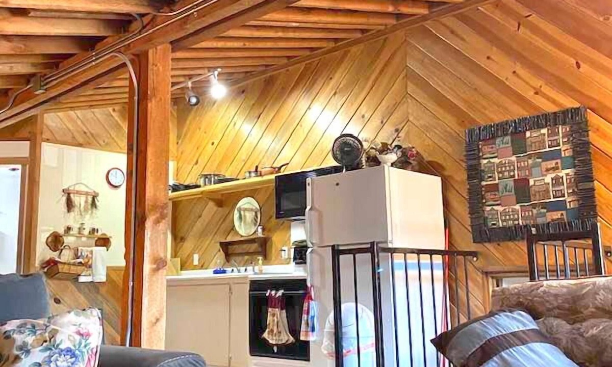 Chemult Hotel | Dawson House Lodge