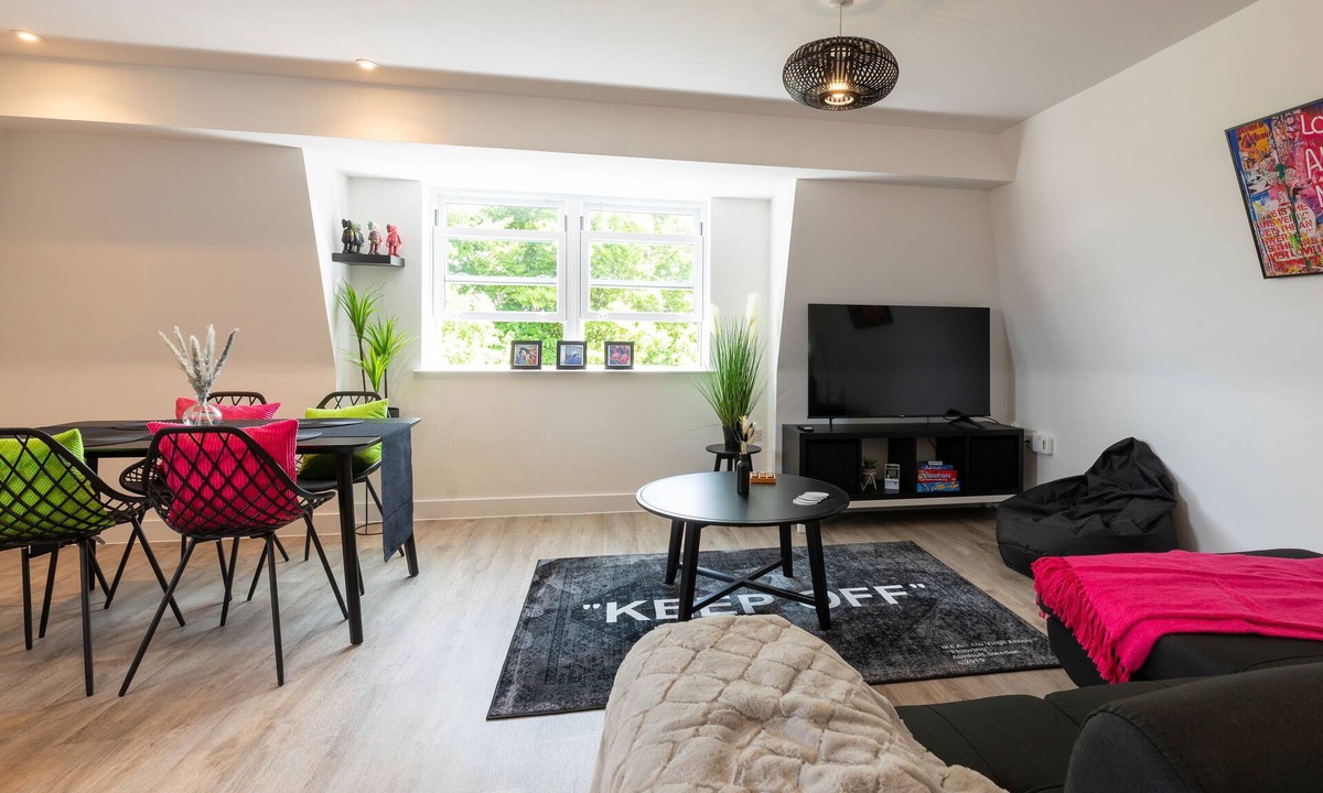 Southampton City Centre Apartment | Dawson House- with free parking