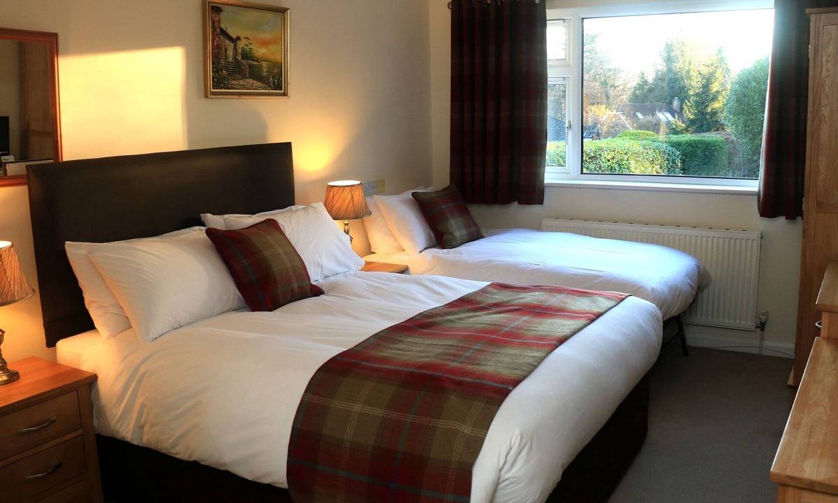 Church Crookham House | Dawyk Beech Guesthouse