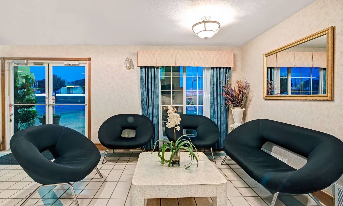 Dallas Hotel | Day Star Dallas South
