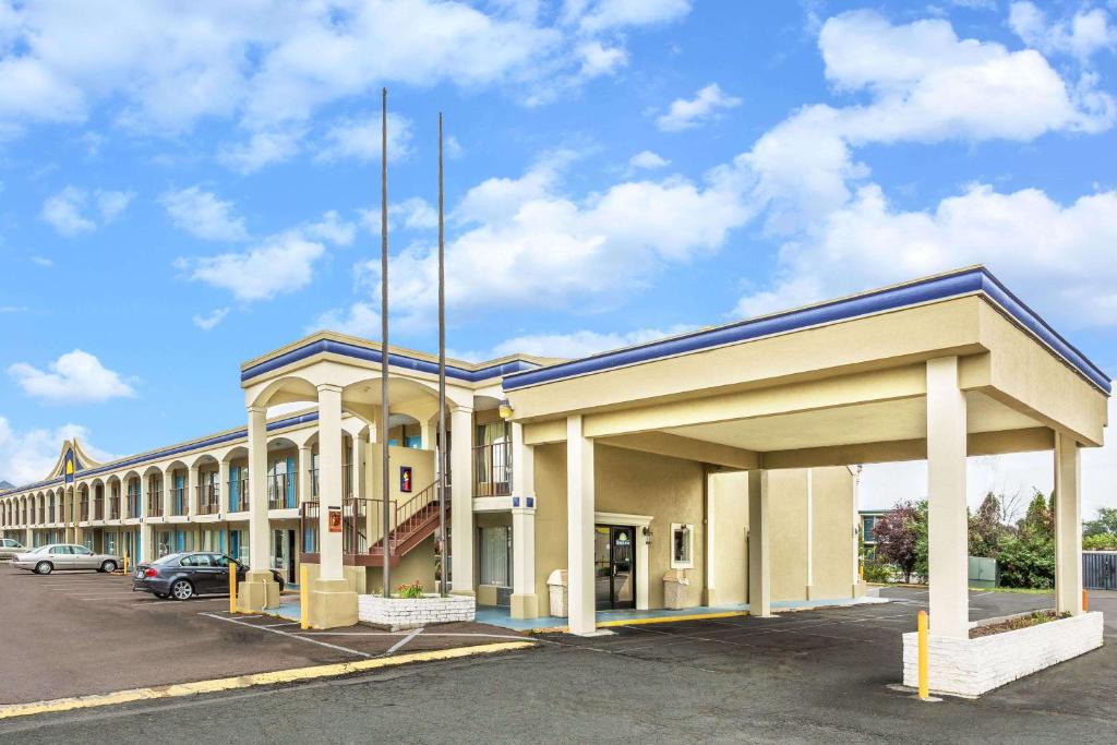 Ashland Hotel | Days Inn by Wyndham Ashland