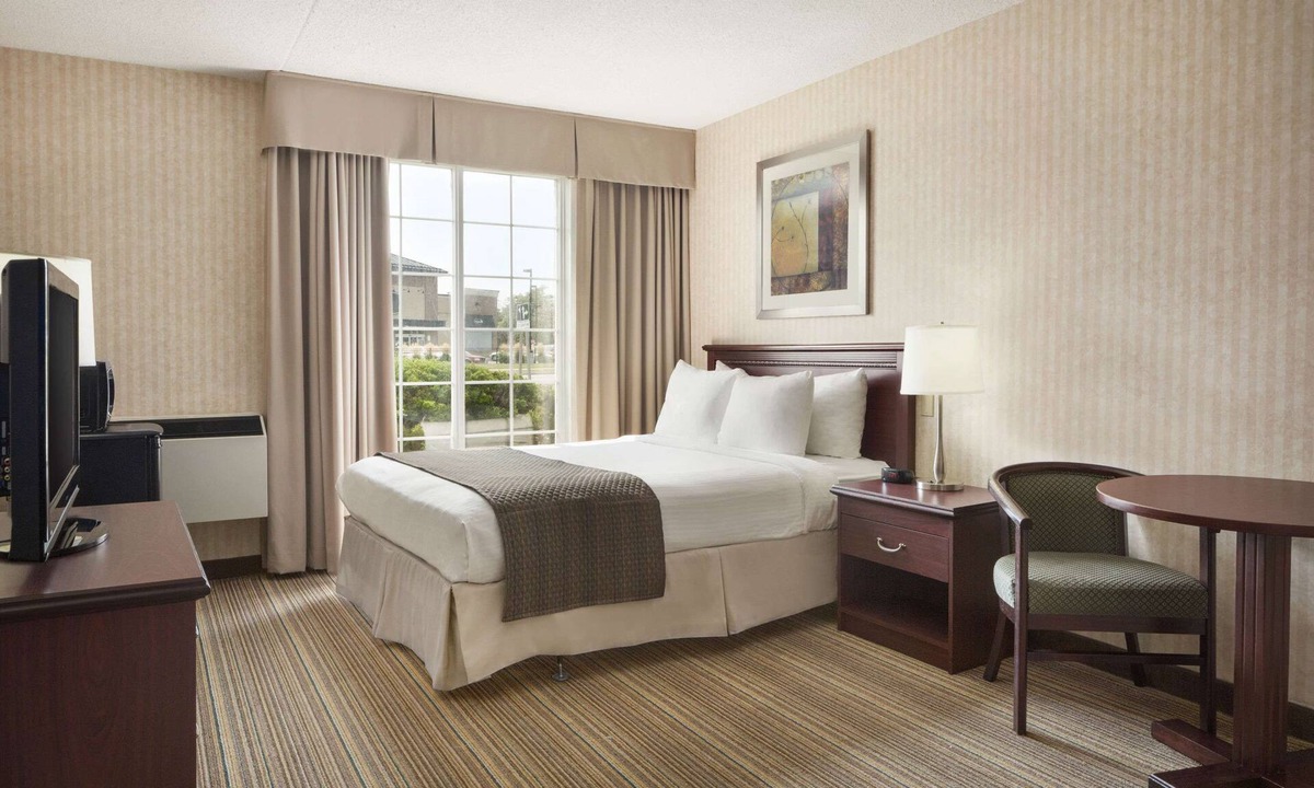 Brantford Hotel | Days Inn by Wyndham Brantford