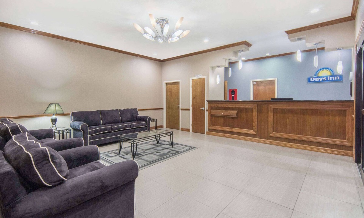 Baytown Hotel | Days Inn by Wyndham Baytown East
