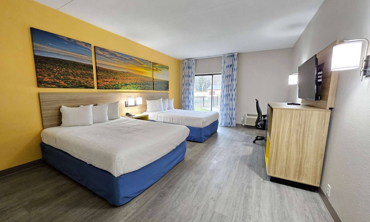 Berlin Hotel | Days Inn by Wyndham Berlin Meriden