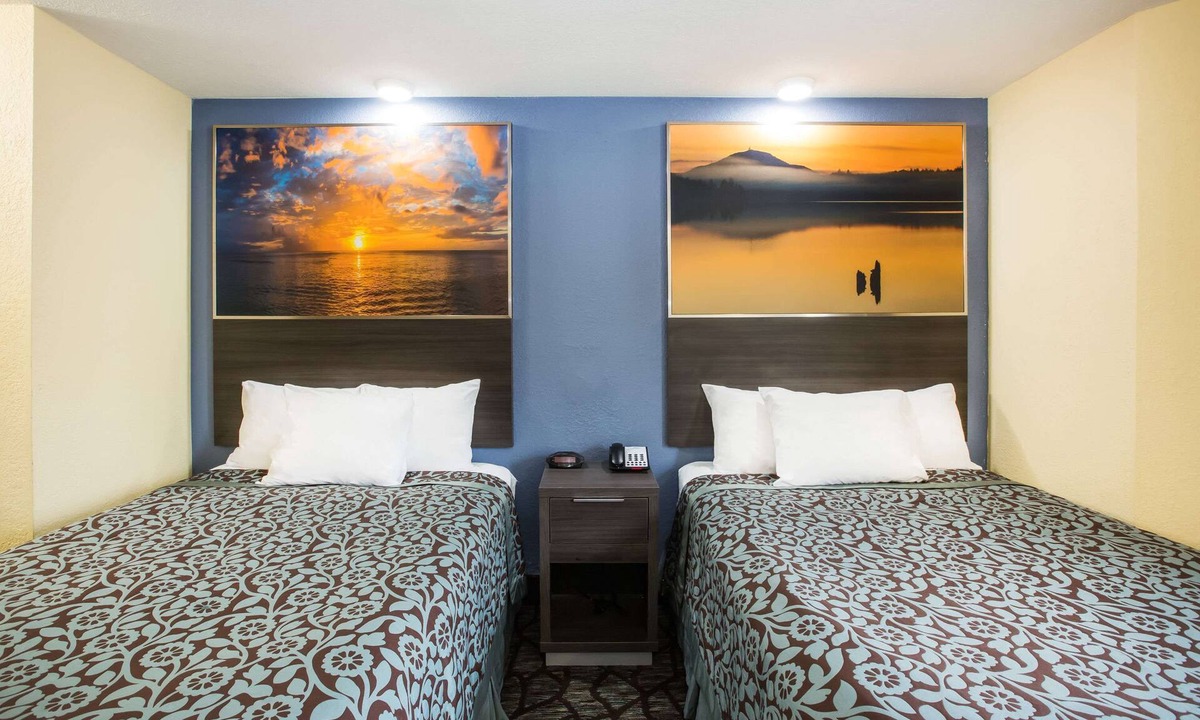 Blue Springs Hotel | Days Inn by Wyndham Blue Springs