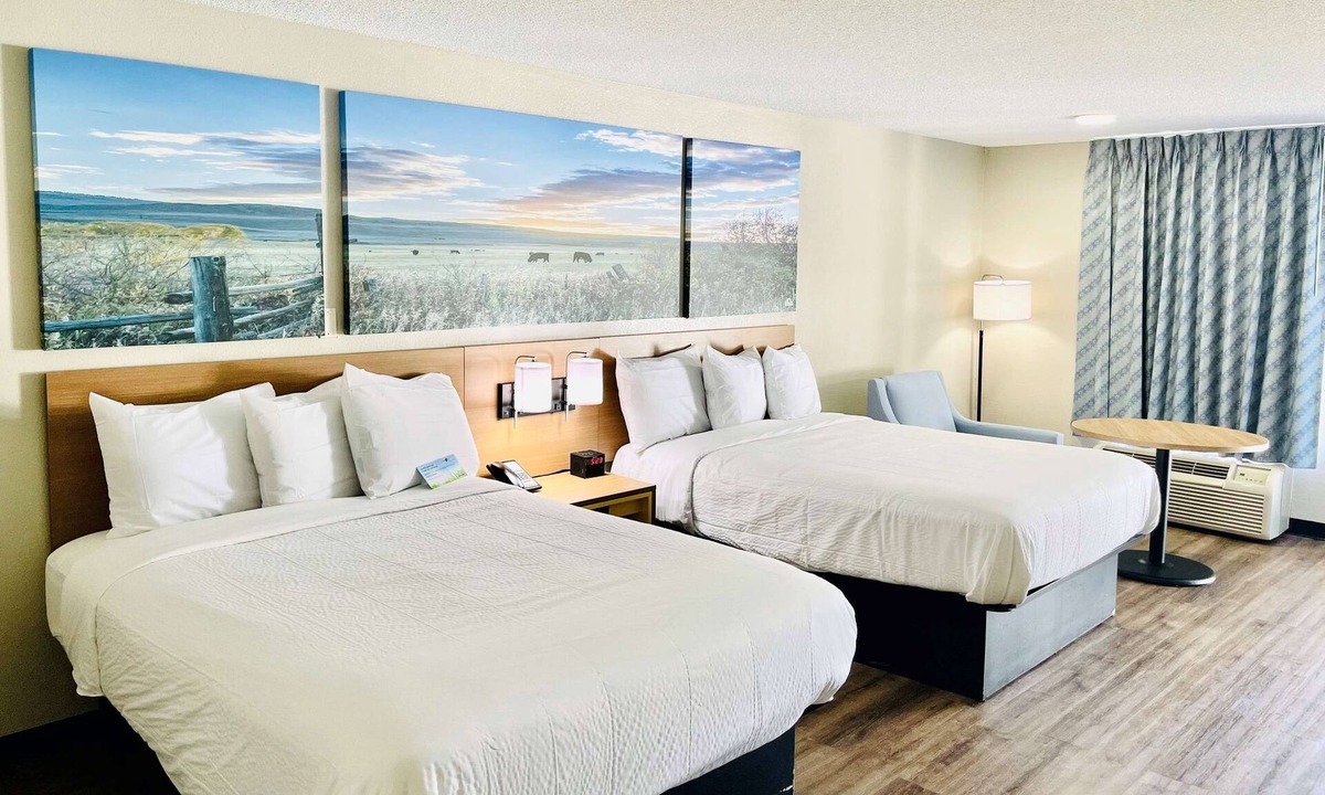 Burleson Hotel | Days Inn by Wyndham Burleson Ft. Worth
