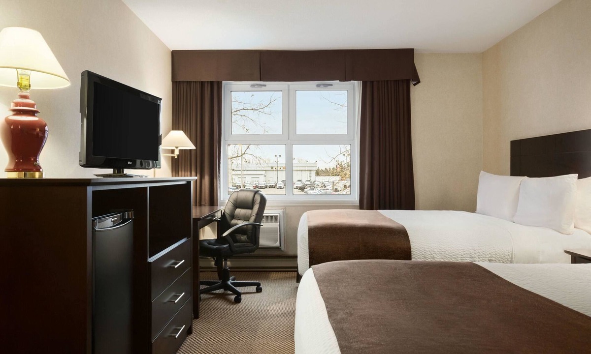 Trois-Rivieres Ouest Hotel | Days Inn by Wyndham Trois-Rivieres