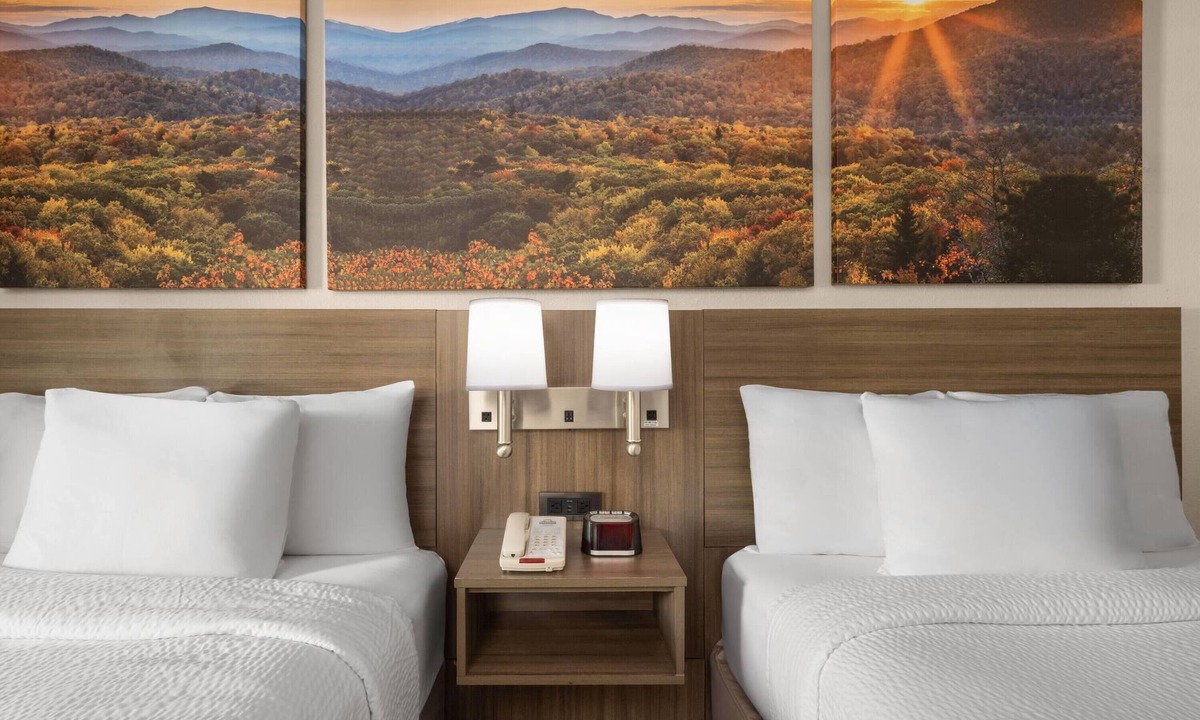 Canton Hotel | Days Inn by Wyndham Canton