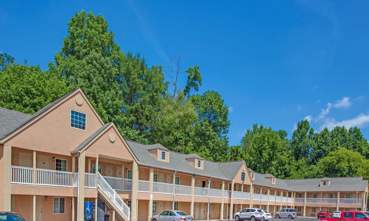 Canton Hotel | Days Inn by Wyndham Canton