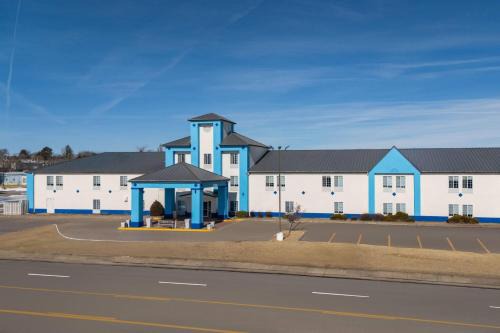 Dodge City Hotel | Days Inn by Wyndham Dodge City