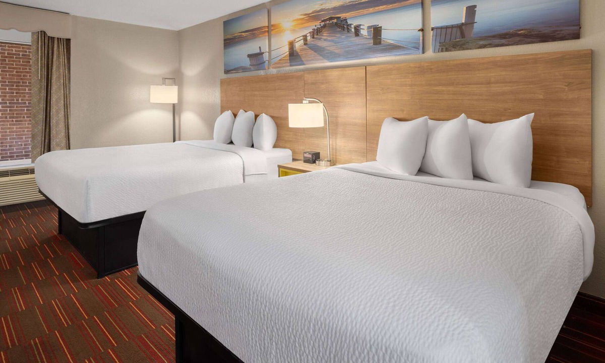 Forsyth Hotel | Days Inn by Wyndham Forsyth